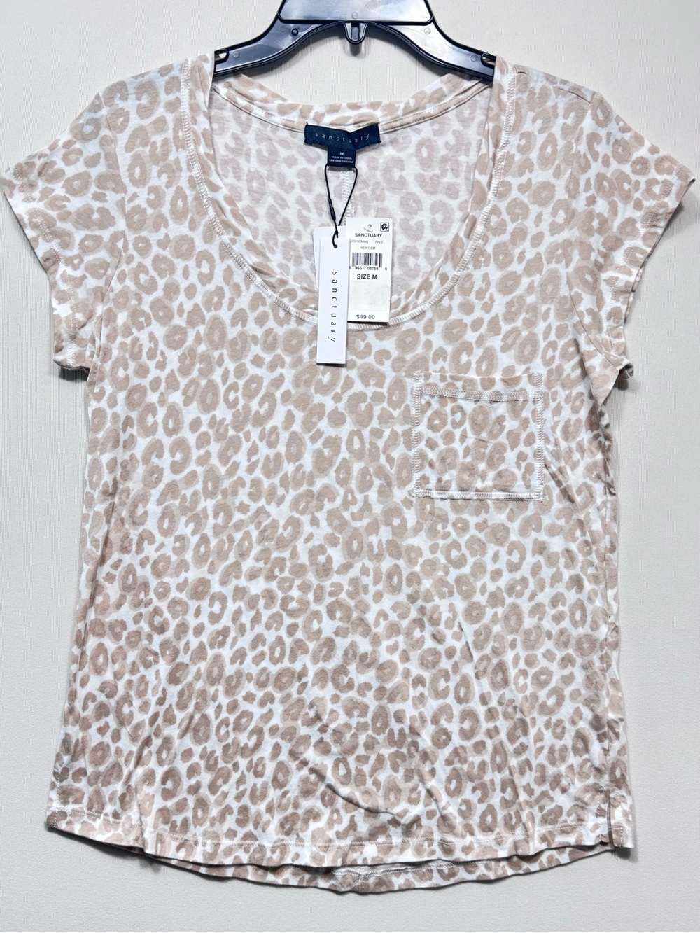 Sanctuary Women's Bale Traveler Leopard Print Scoop Neck Pullover T-Shirt. nwt